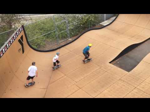 Skateboard-Wettrennen lyteCache.php?origThumbUrl=https%3A%2F%2Fi.ytimg.com%2Fvi%2FkwKfRhGDkZQ%2Fhqdefault 