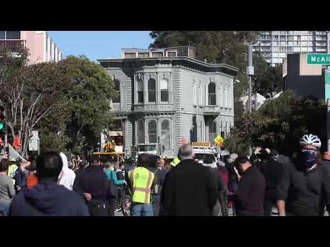 139 Jahre altes viktorianisches Haus wird durch die Straßen San Franciscos gefahren lyteCache.php?origThumbUrl=https%3A%2F%2Fi.ytimg.com%2Fvi%2FlstmIEe6S8E%2Fhqdefault 