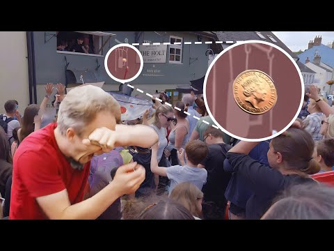 Heiße Tradition: Stadt wirft Münzen wie Kamelle ins Volk lyteCache.php?origThumbUrl=https%3A%2F%2Fi.ytimg.com%2Fvi%2FnbafT2w0cCQ%2Fhqdefault 