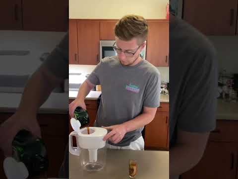 Schnaps durch Brita-Wasserfilter laufen lassen soll den Geschmack verbessern lyteCache.php?origThumbUrl=https%3A%2F%2Fi.ytimg.com%2Fvi%2Fo3Yy9w6m0c0%2Fhqdefault 