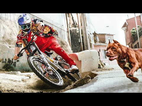 Fabio Wibmer rast mit dem Bike über die Dächer Chiles lyteCache.php?origThumbUrl=https%3A%2F%2Fi.ytimg.com%2Fvi%2FulbYX-smndk%2Fhqdefault 