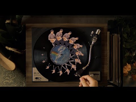 Zoetrope-Musikvideo aus 129 drehenden Schallplatten lyteCache.php?origThumbUrl=https%3A%2F%2Fi.ytimg.com%2Fvi%2FvyLOqxbj9uc%2F0 