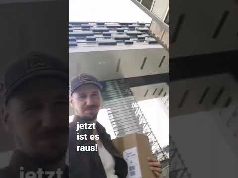 Alligatoah besingt seine Tourorte lyteCache.php?origThumbUrl=https%3A%2F%2Fi.ytimg.com%2Fvi%2FwCWo7cU3EGg%2Fhqdefault 