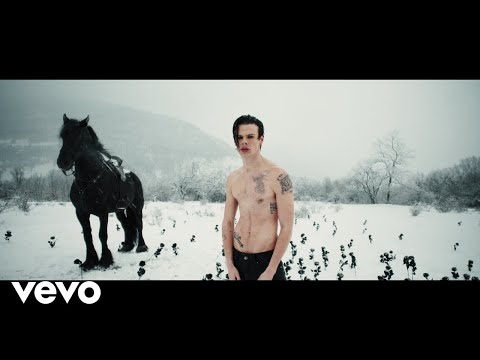 Yungblud - "Hello Heaven, Hello" lyteCache.php?origThumbUrl=https%3A%2F%2Fi.ytimg.com%2Fvi%2FxrZX47RbeJs%2Fhqdefault 
