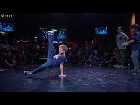 12-Jähriger B-Boy breakt alles in Grund und Boden lyteCache.php?origThumbUrl=https%3A%2F%2Fi.ytimg.com%2Fvi%2Fz1k56Gjxens%2Fhqdefault 
