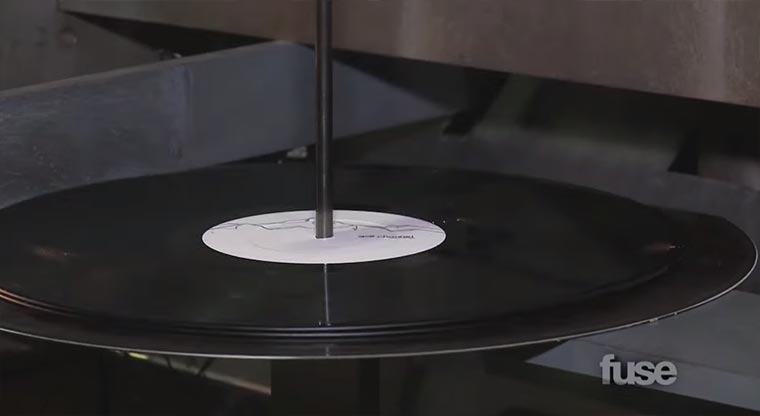 Wie werden eigentlich Vinyls hergestellt? how-vinyl-is-made