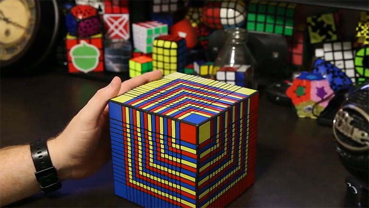 Lösen eines 17x17x17-Rubik's Cube Over-the-top-cube 