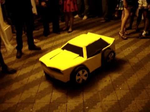 Och guckma, ein Spielzeugauto
