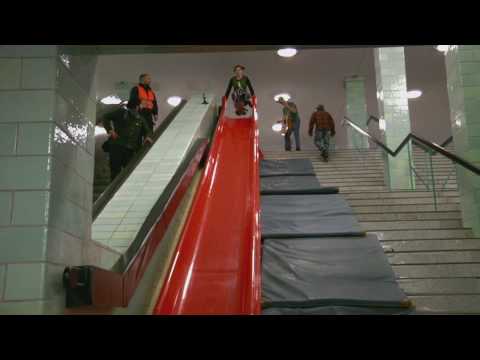 Rolltreppe, Treppe oder Rutsche?