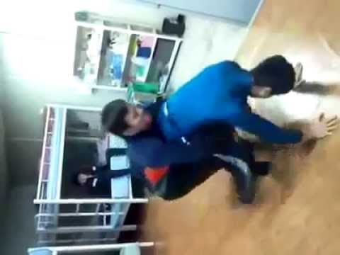 Die menschliche Bretzelrolle