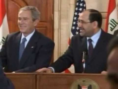 Bush wird mit einem Schuh beworfen