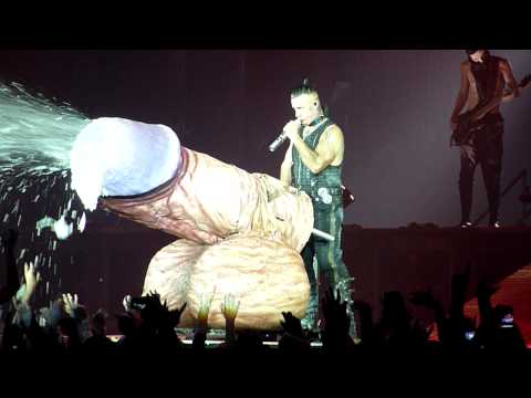 Die Giant-Penis-Schaumkanone von Rammstein