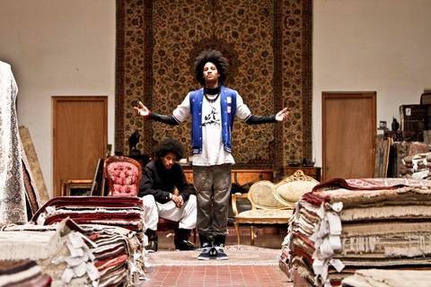 Franzosen tanzen wie im Remix