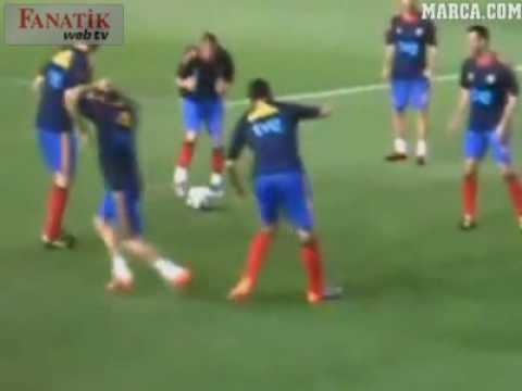 Fußballspieler vs. Laibchen