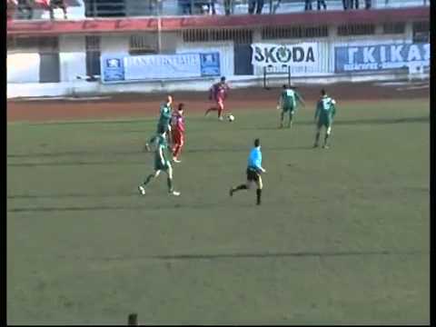 Das Runde muss in das Eckige