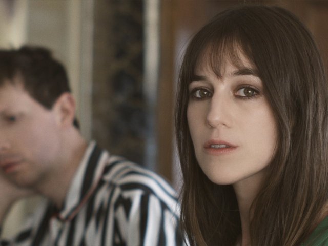 Charlotte Gainsbourg ft. Beck – Heaven Can Wait