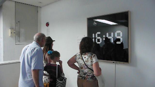 Die Uhr, die immer im Mittelpunkt stehen muss