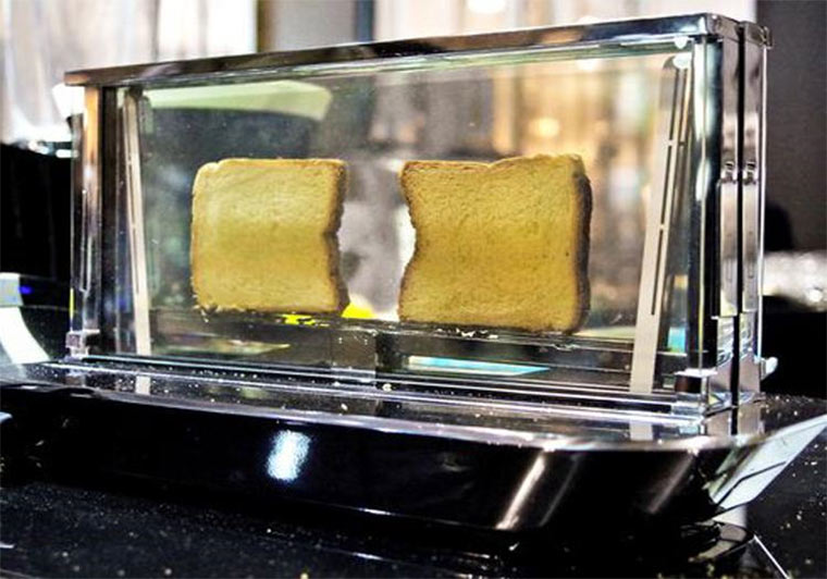 Design-Toaster aus Glas: Bugatti Noun