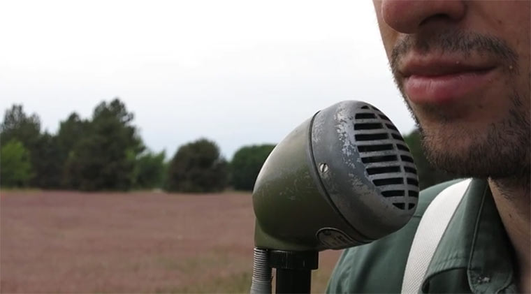 Der Mann, der jedes „Hey“ in Folksongs ruft