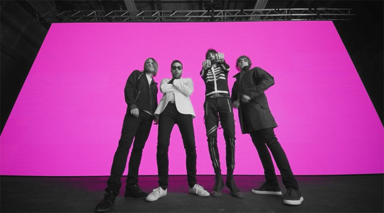 Kasabian – Eez-Eh