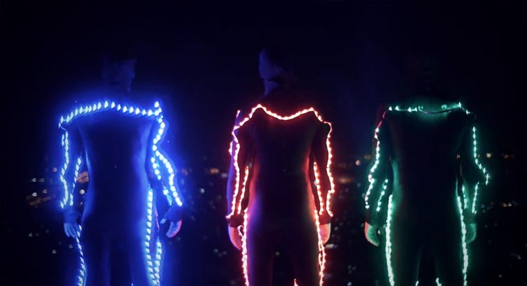 Light Emitting Dudes – LED Freerunning