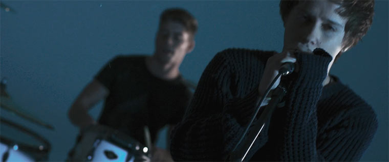 Nothing But Thieves – Graveyard Whistling