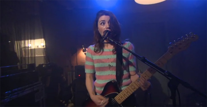 Blood Red Shoes (live @on tape)