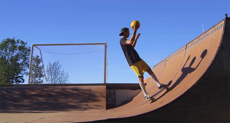 Bob Burnquist: Skateboard-Fußball