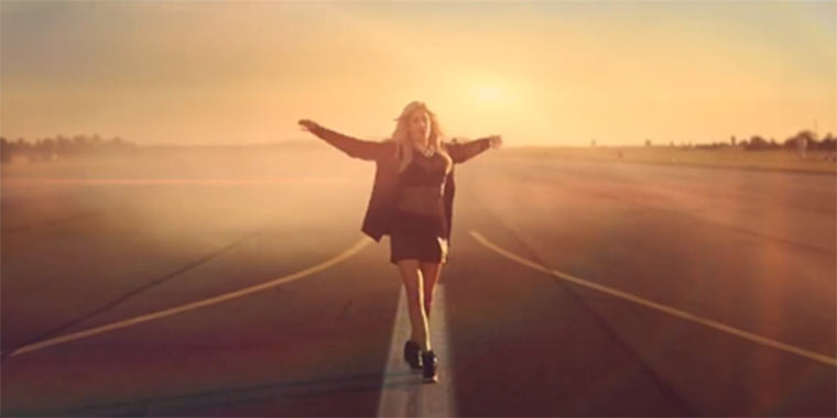 Ellie Goulding – Burn