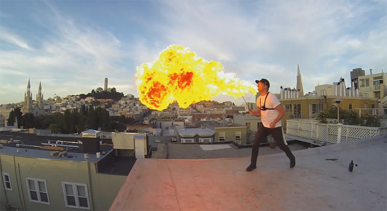Feuerspucken in Superslowmotion
