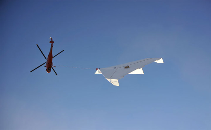 14-Meter-Papierflugzeug