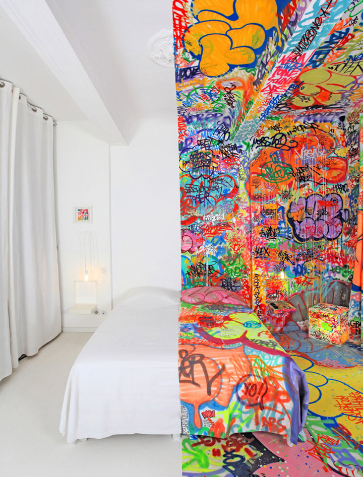 Halb Hotelzimmer – Halb Graffiti