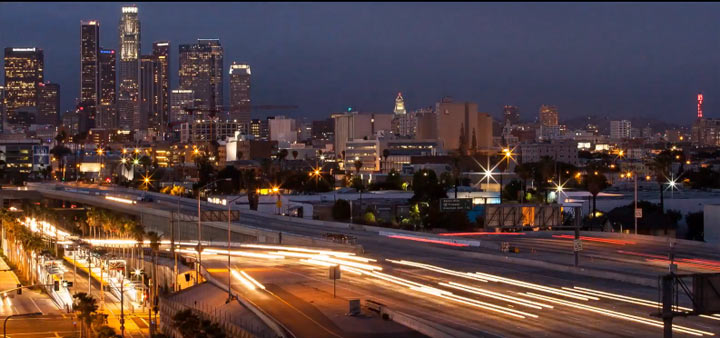 Timelapse: Stadtlichter der Dämmerung