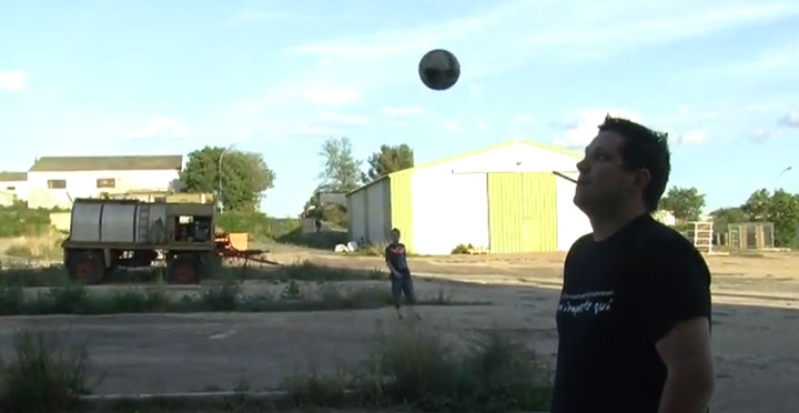 Rémi Gaillard: Foot 2012