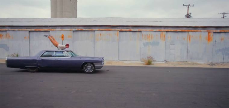 Parkour mit echtem Geisterfahrer