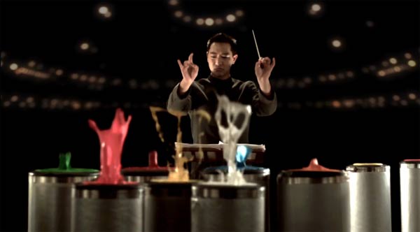 Das Farbe spuckende Lautsprecherorchester