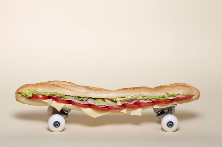 Das Baguette-Skateboard und seine Freunde