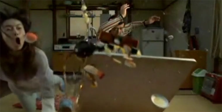 Supercut des Tische-Umwerfens