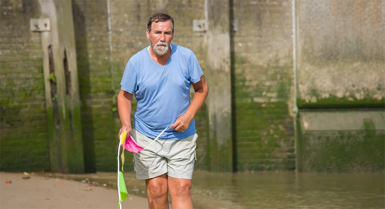 Ron, der Sandskulpturenbauer