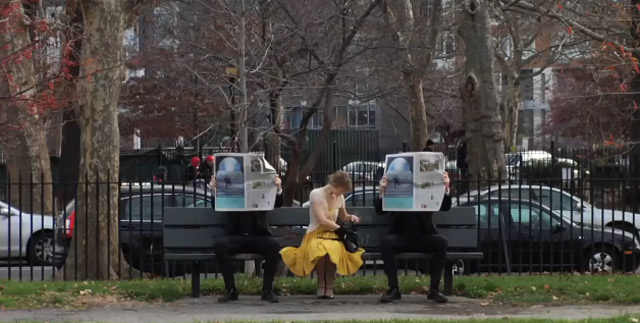 Das Wetteifern um den Kuss einer Frau