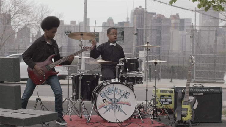 Heavy Metal-Band aus Sechstklässlern