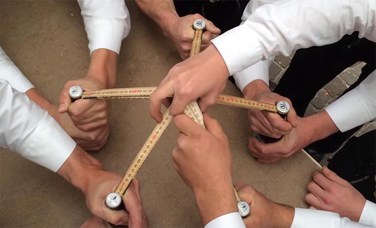 5 Bierflaschen auf einmal öffnen