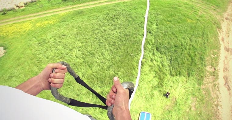 Beim Bungee Jump am Tiefpunkt loslassen