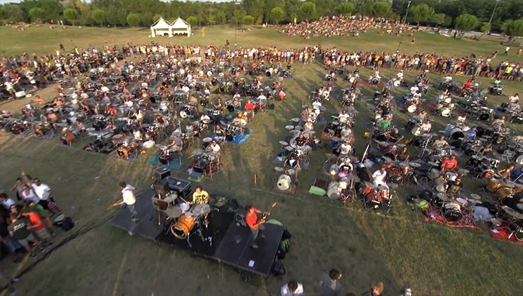 1.000 Musiker covern gemeinsam Foo Fighters