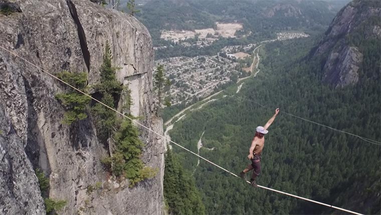 Slackline-Weltrekord in 290 Metern Höhe