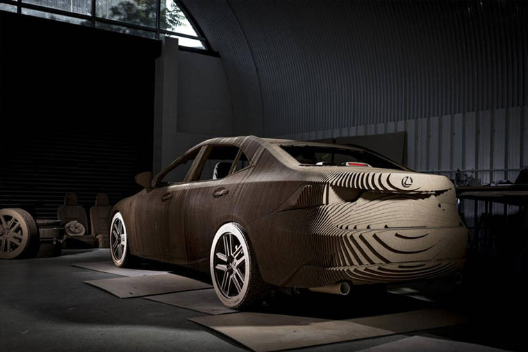 Ein Lexus aus Pappe Cardboard-Lexus_08 