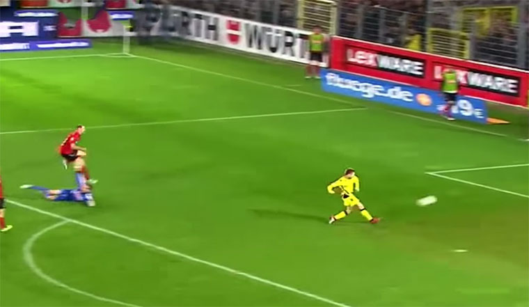 Die schlimmsten Fußball-Fehlschüsse