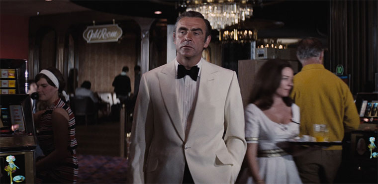 Tauch ein in die Welt von James Bond 007 James-Bond-SPYFIE_03 