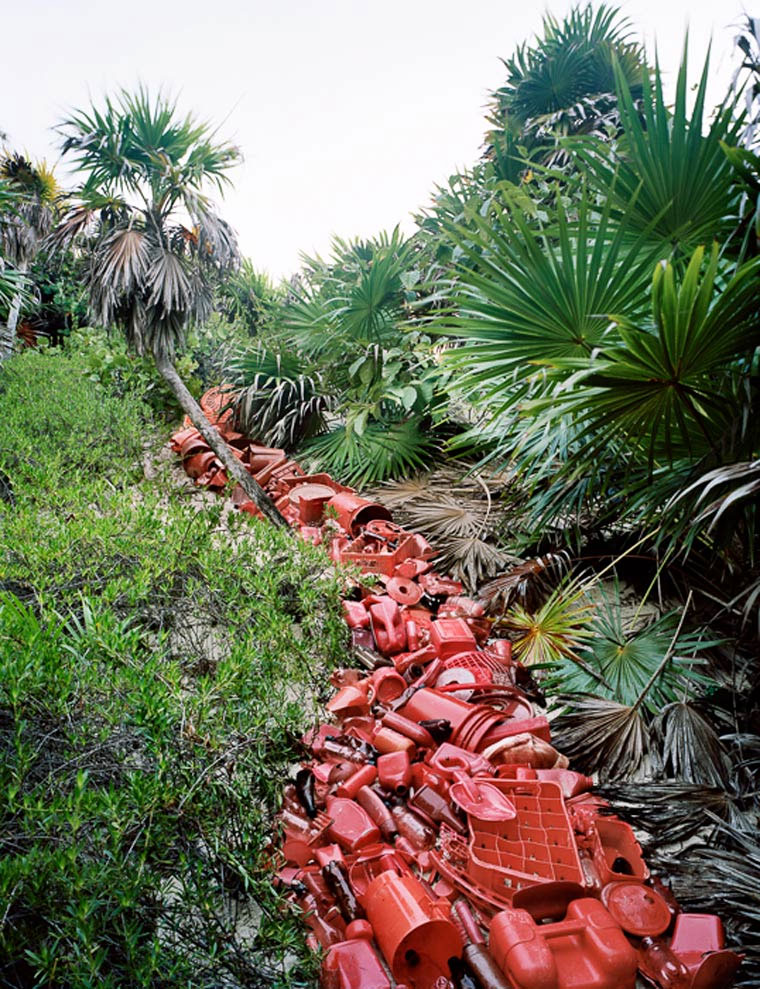 Tierskulpturen aus angeschwemmtem Müll Washed-up_06 