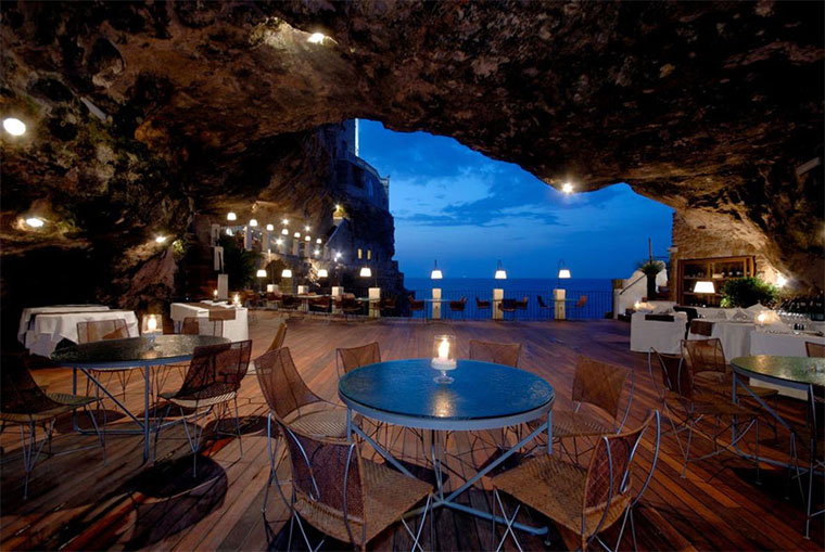Wunderschönes Restaurant in einer Höhle grottapalazzese_02 